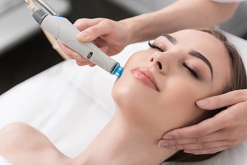 Soin HydroFacial à Clamart : hydrodermabrasion du visage